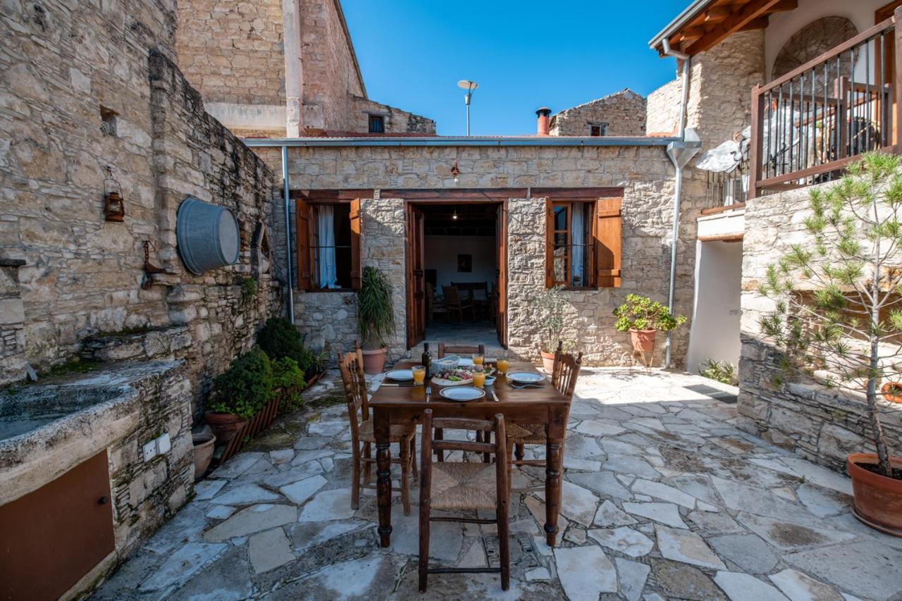 Maison d'hôtes Constantias Stone Houses à Lófou Extérieur photo