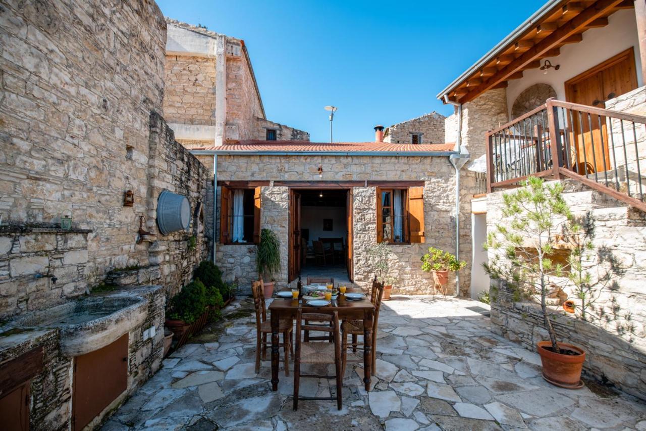 Maison d'hôtes Constantias Stone Houses à Lófou Extérieur photo